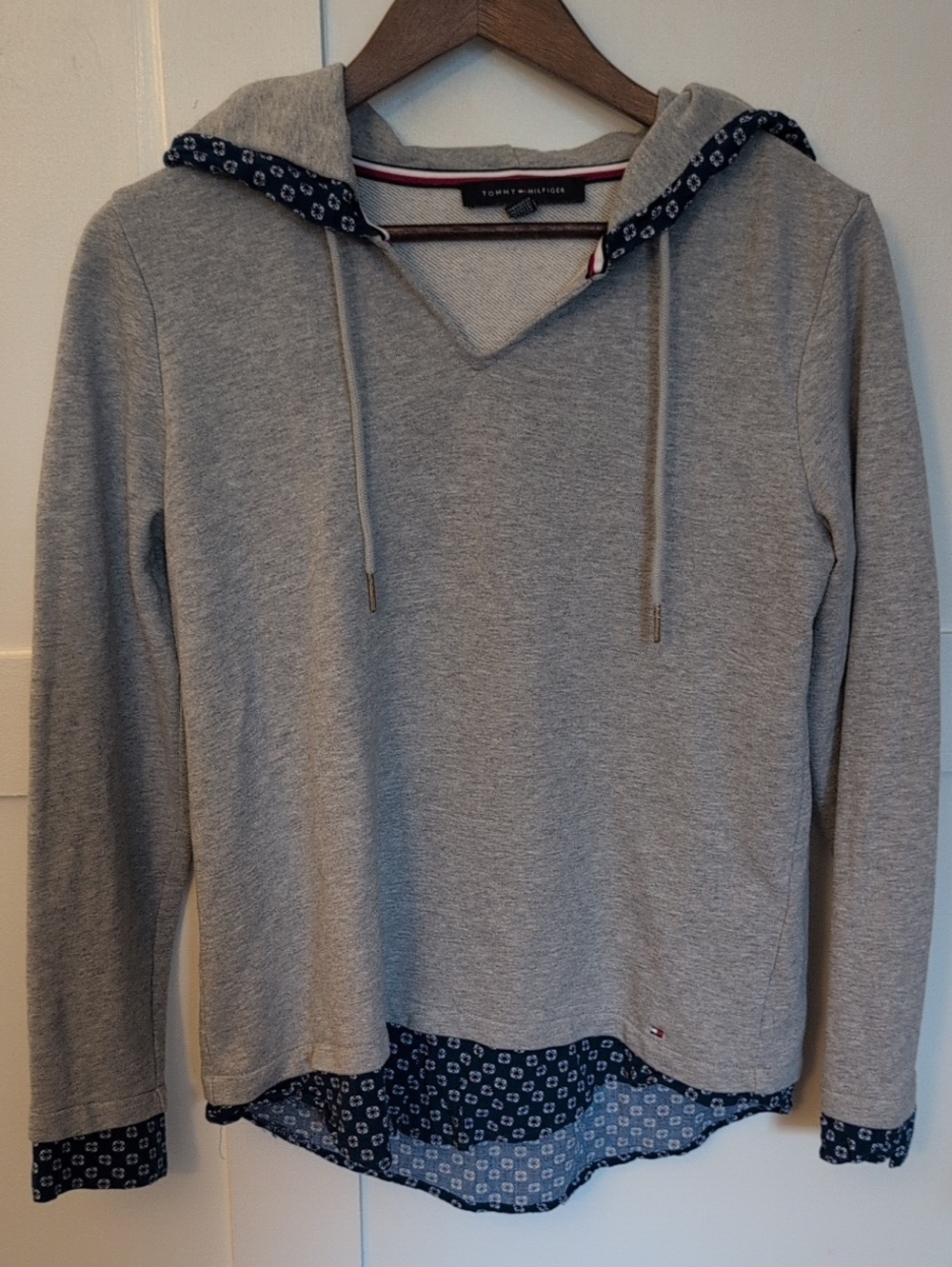 Tommy Hilfiger Gray Hooded V-Neck Sweater with Navy Patterned Trim